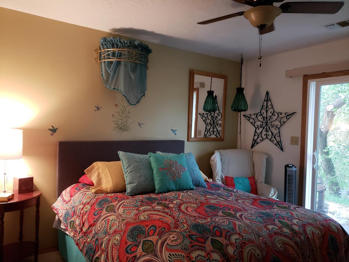 Grizzly Roadhouse Bed And Breakfast Cortez Esterno foto