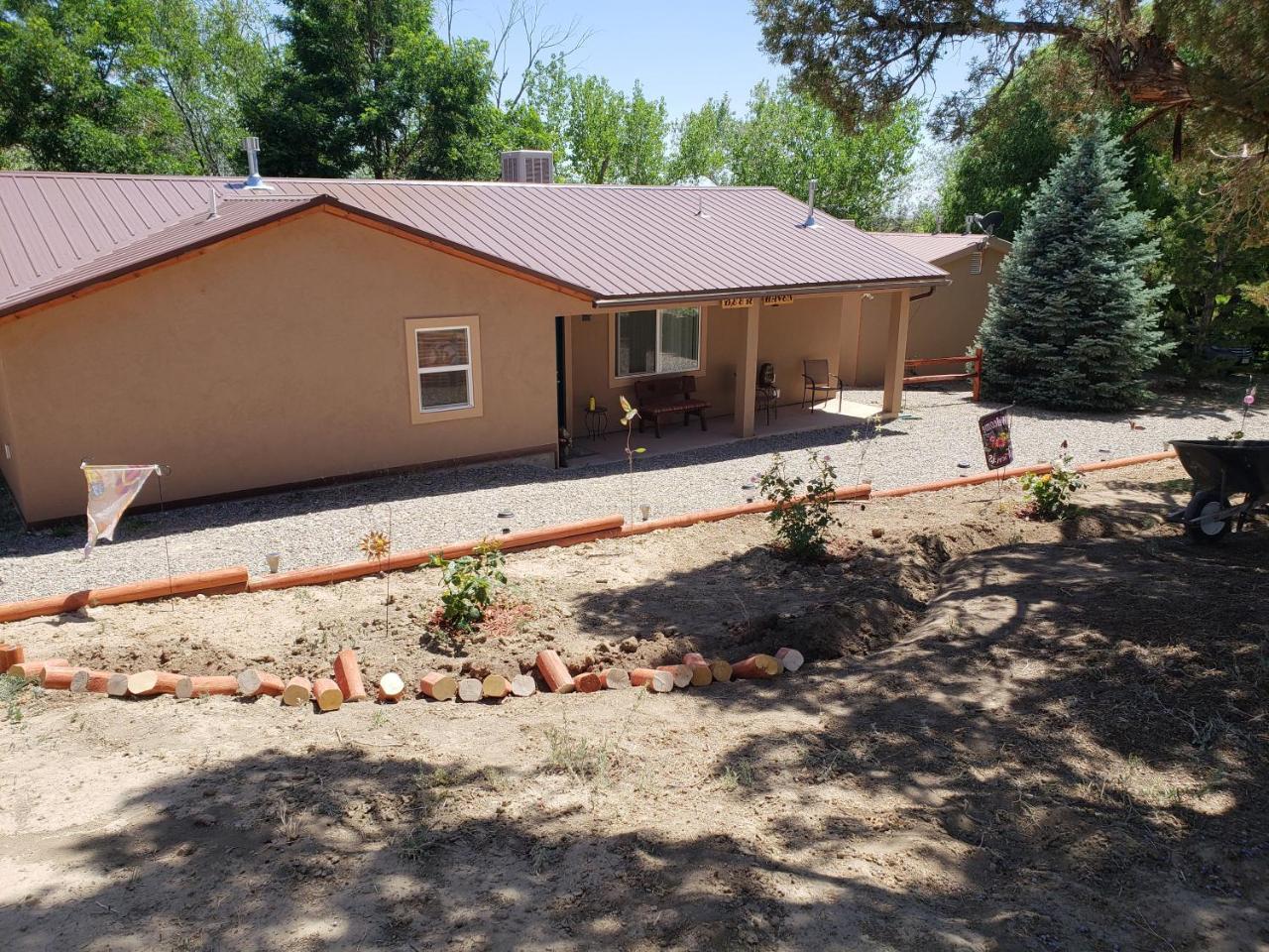 Grizzly Roadhouse Bed And Breakfast Cortez Esterno foto